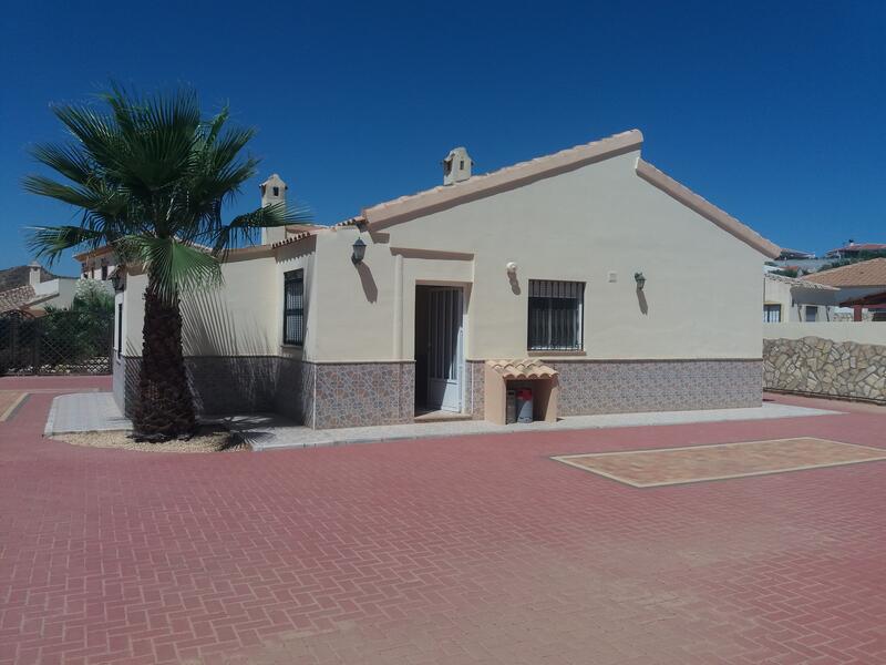 130-1247: Villa for Sale in Arboleas, Almería