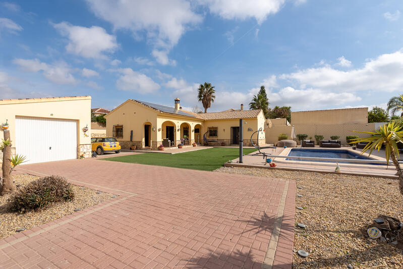 130-1327: Villa for Sale in Arboleas, Almería