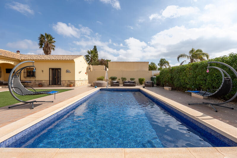 130-1327: Villa for Sale in Arboleas, Almería