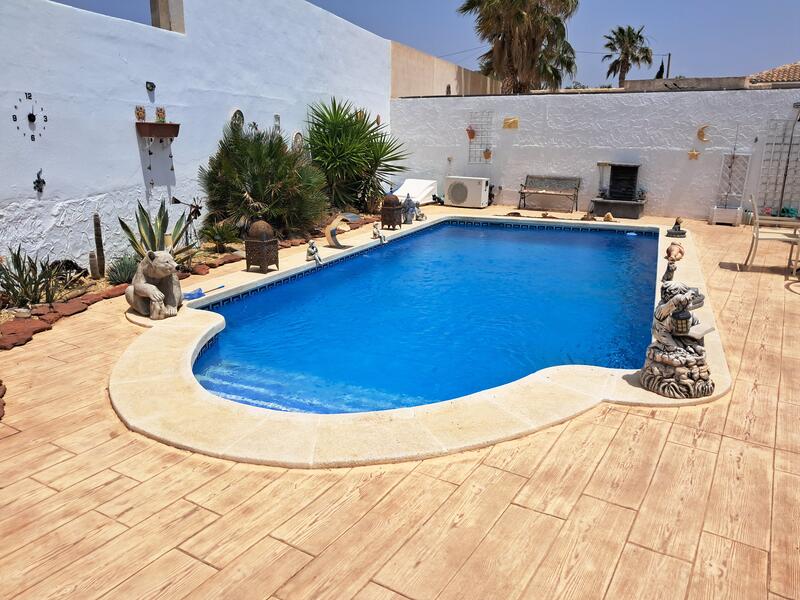 130-1424: Villa for Sale in Arboleas, Almería