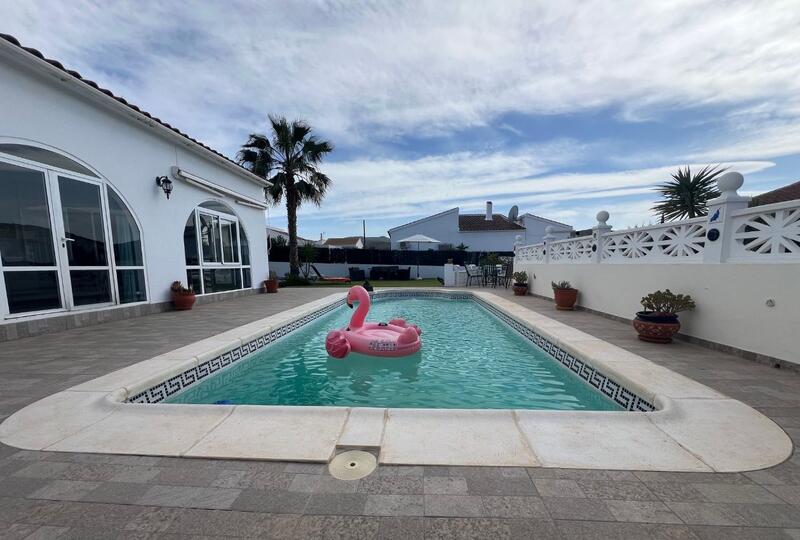 130-1435: Villa for Sale in Arboleas, Almería