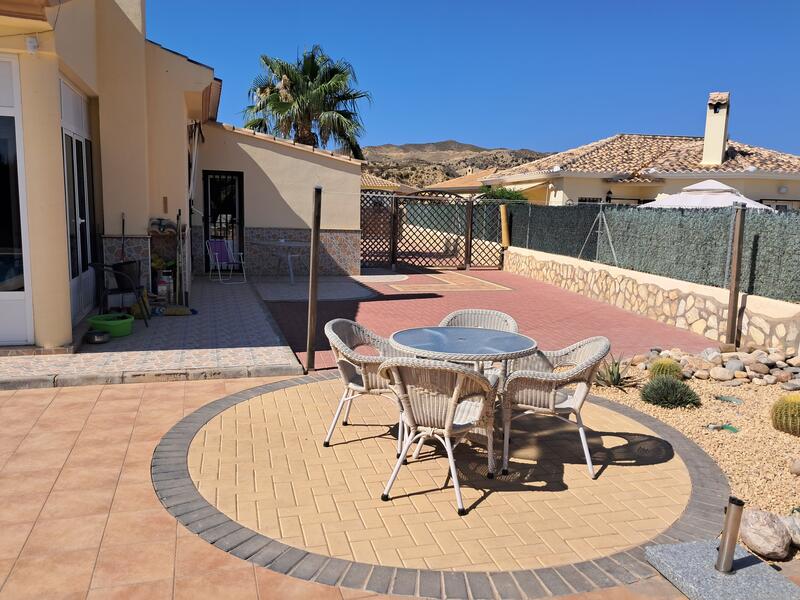 130-1437: Villa for Sale in Arboleas, Almería