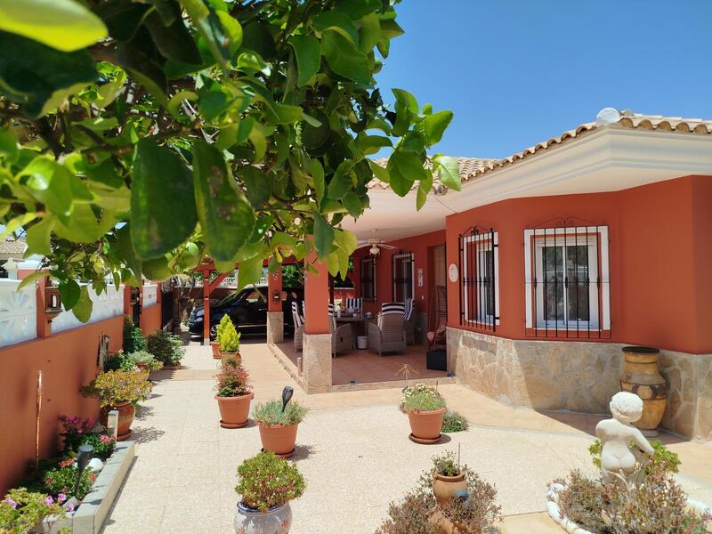 130-1441: Villa for Sale in Arboleas, Almería