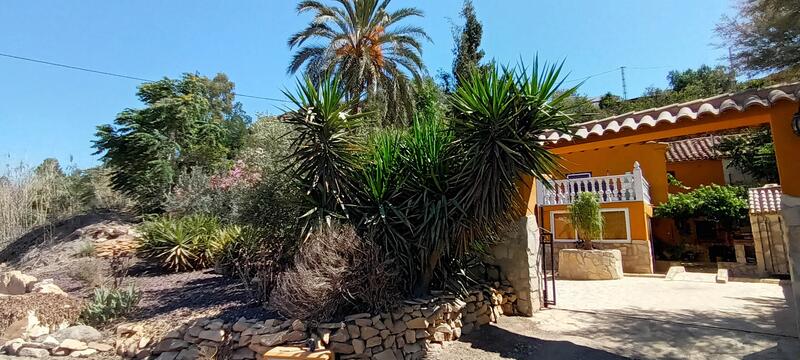 130-1442: Cortijo: Traditional Cottage for Sale in Albox, Almería