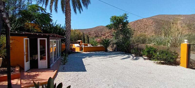 130-1442: Cortijo: Traditional Cottage for Sale in Albox, Almería