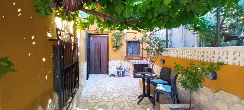 130-1442: Cortijo: Traditional Cottage for Sale in Albox, Almería