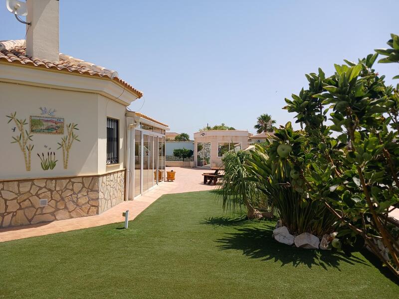 130-1445: Villa for Sale in Arboleas, Almería