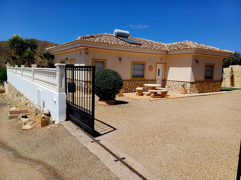 130-1446: Villa for Sale in Arboleas, Almería