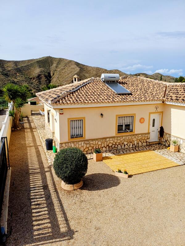 130-1446: Villa for Sale in Arboleas, Almería