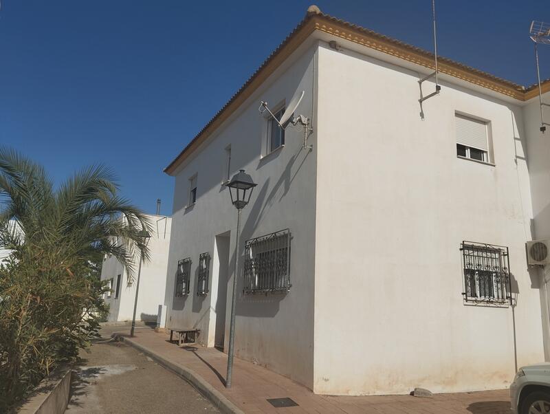 130-1450: Duplex for Sale in Arboleas, Almería