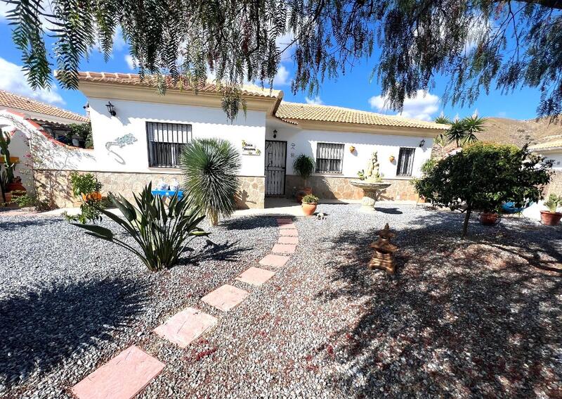 130-1453: Villa for Sale in Arboleas, Almería