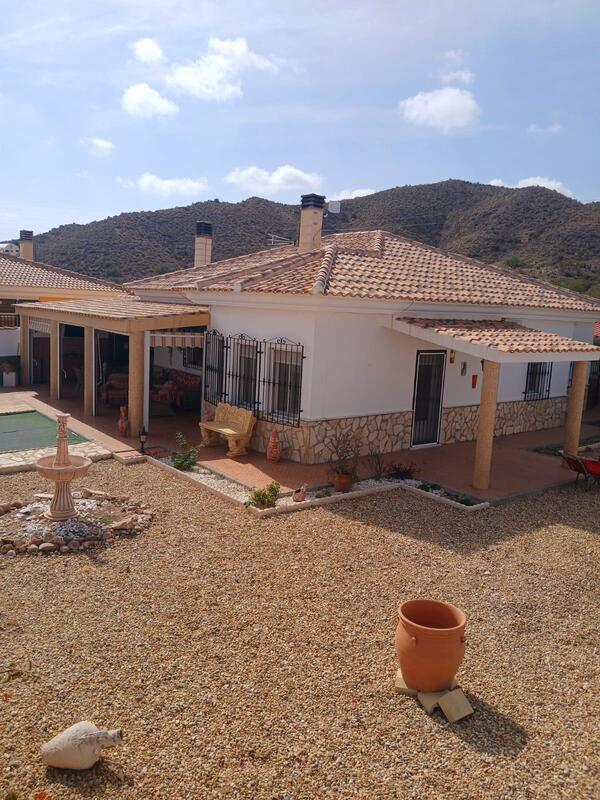 130-1455: Villa for Sale in Arboleas, Almería