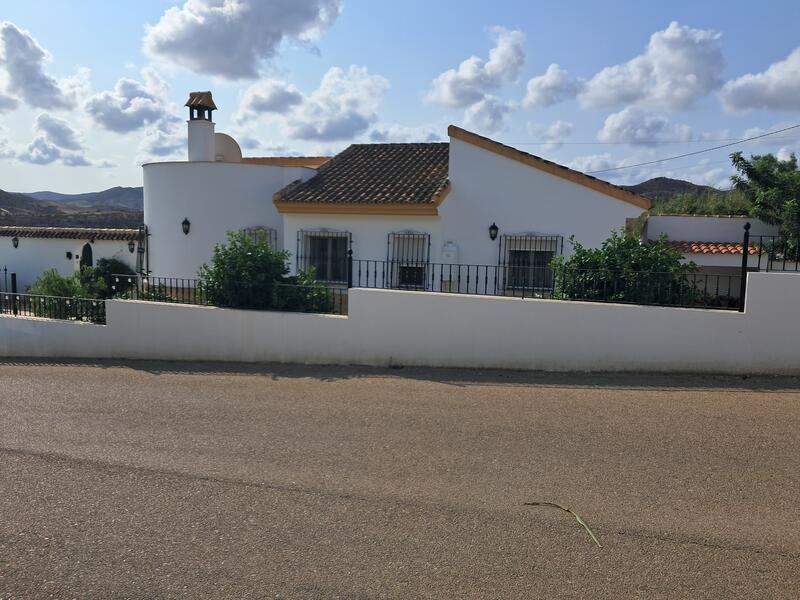 130-1458: Villa for Sale in Arboleas, Almería