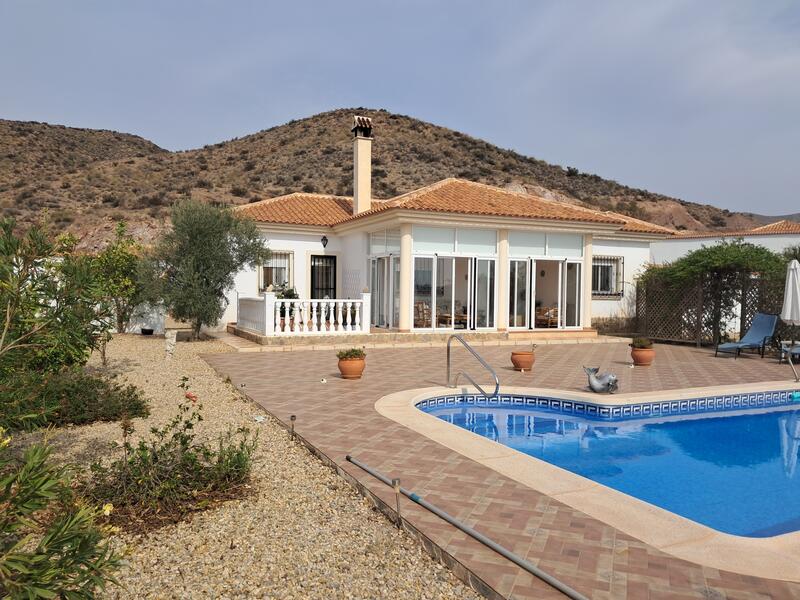 130-1460: Villa for Sale in Arboleas, Almería