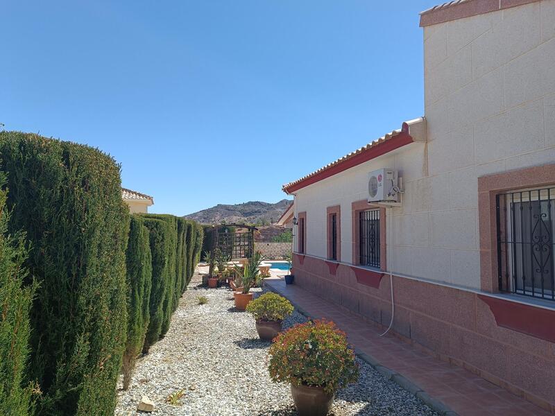 130-1462: Villa for Sale in Arboleas, Almería