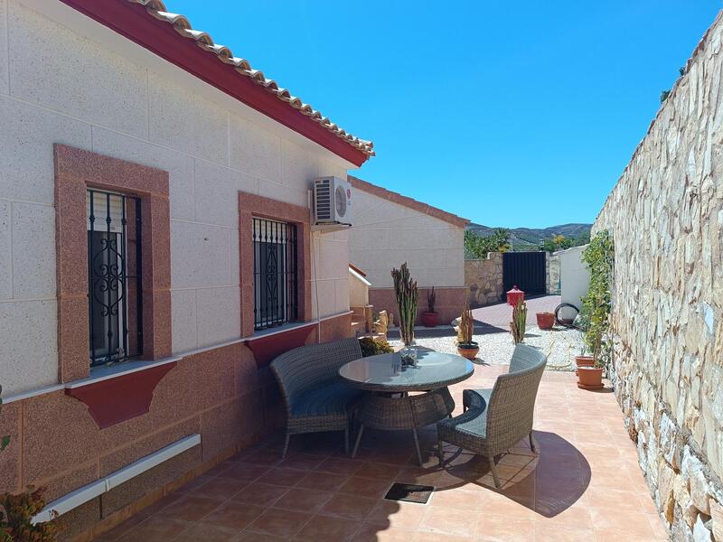 130-1462: Villa for Sale in Arboleas, Almería