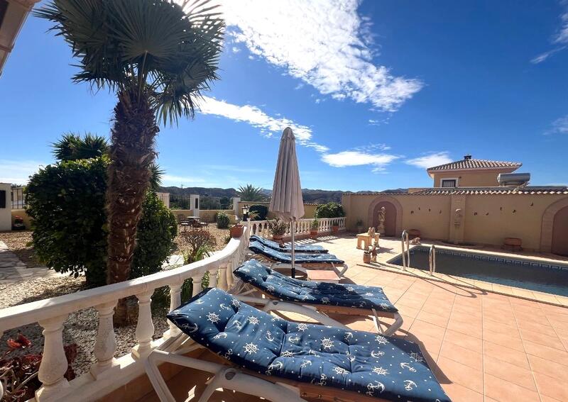 130-1465: Villa for Sale in Arboleas, Almería