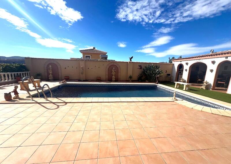 130-1465: Villa for Sale in Arboleas, Almería