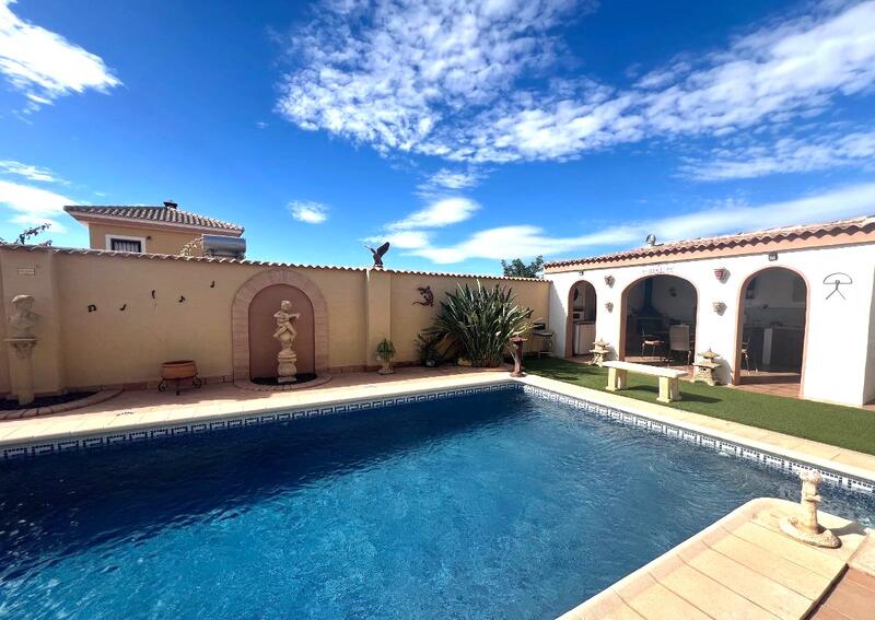 130-1465: Villa for Sale in Arboleas, Almería