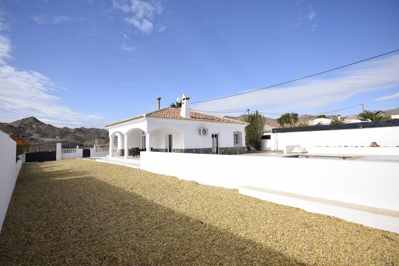 130-1468: Villa for Sale in Arboleas, Almería