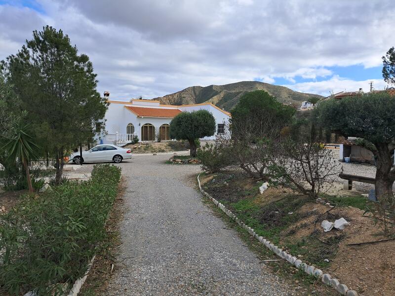 130-1470: Villa for Sale in Arboleas, Almería