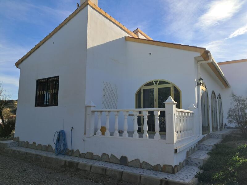 130-1470: Villa for Sale in Arboleas, Almería