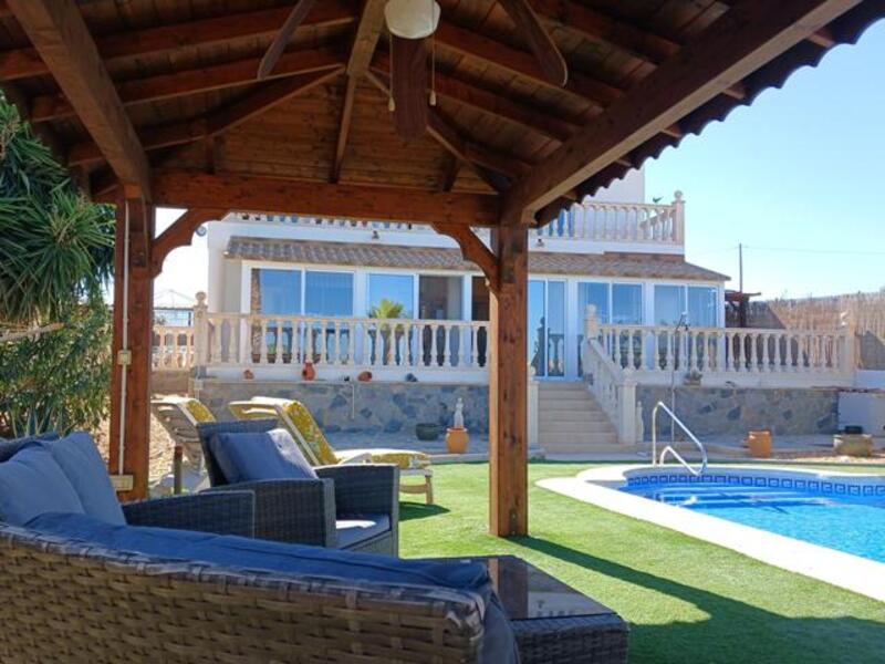 130-1472: Villa for Sale in Albox, Almería