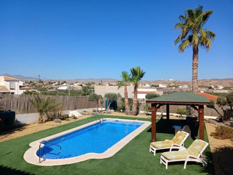 130-1472: Villa for Sale in Albox, Almería