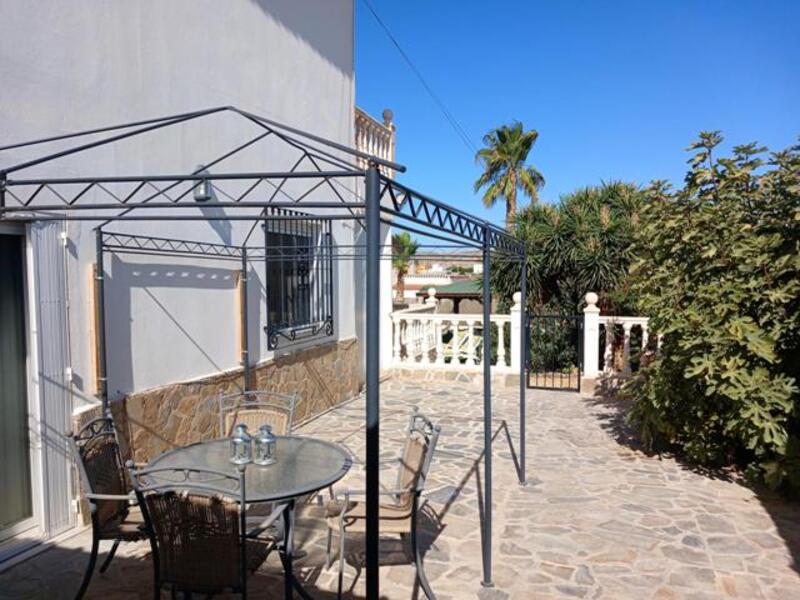 130-1472: Villa for Sale in Albox, Almería