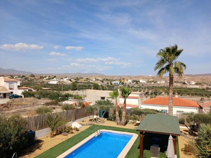 130-1472: Villa for Sale in Albox, Almería