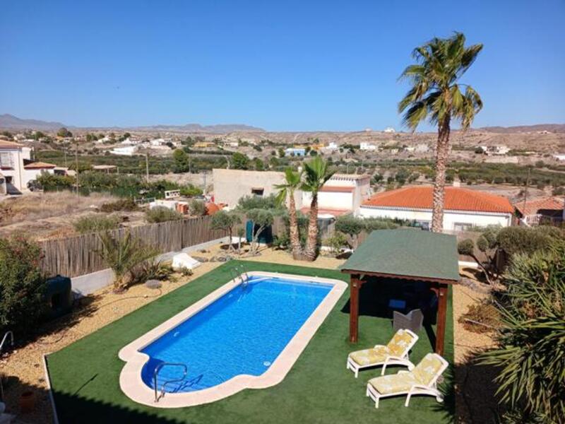 130-1472: Villa for Sale in Albox, Almería