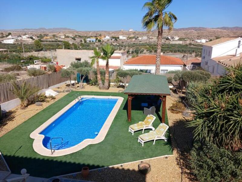 130-1472: Villa for Sale in Albox, Almería