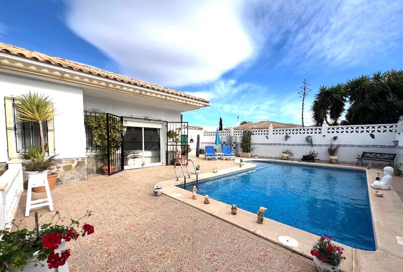 130-1473: Villa for Sale in Zurgena, Almería