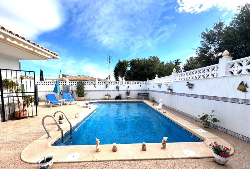 130-1473: Villa for Sale in Zurgena, Almería