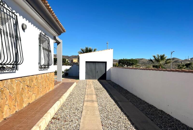 130-1475: Villa for Sale in Arboleas, Almería