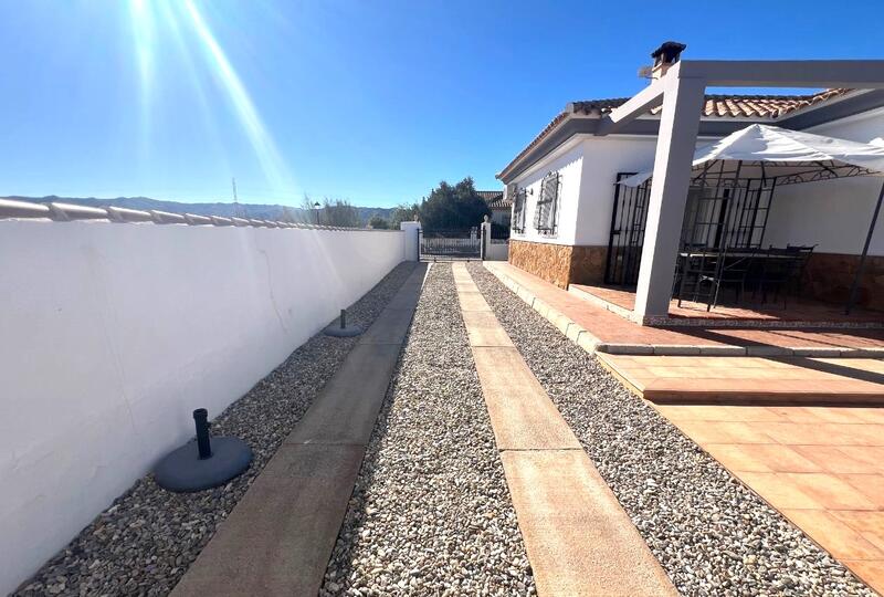 130-1475: Villa for Sale in Arboleas, Almería