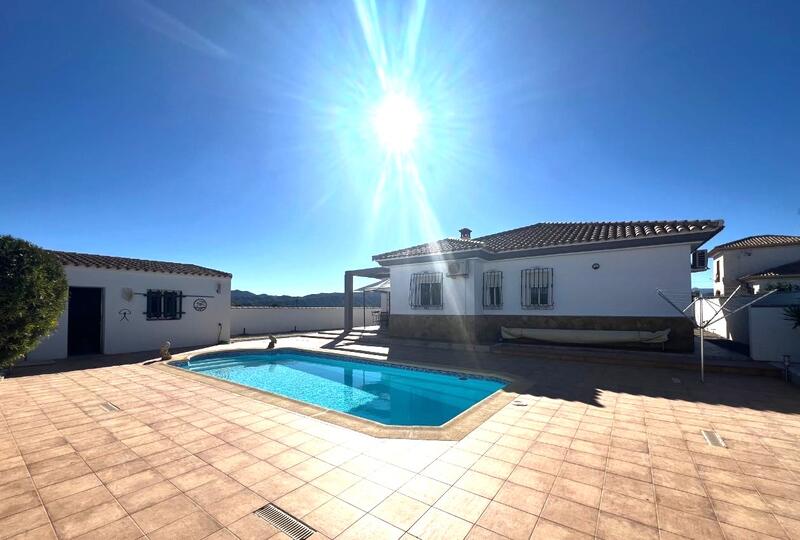 130-1475: Villa for Sale in Arboleas, Almería