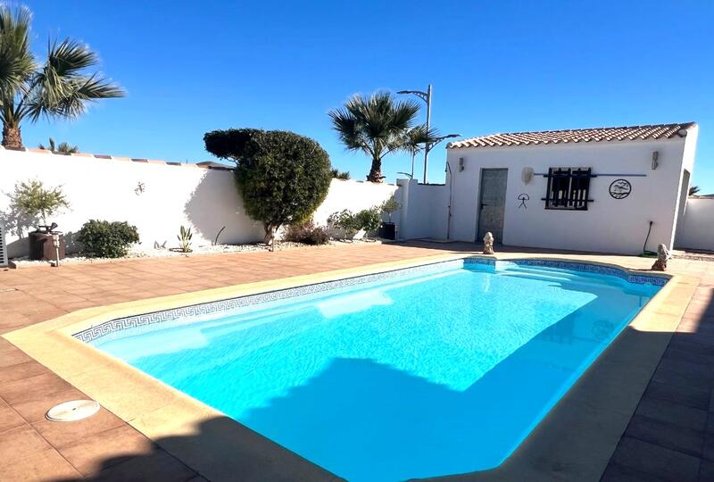 130-1475: Villa for Sale in Arboleas, Almería