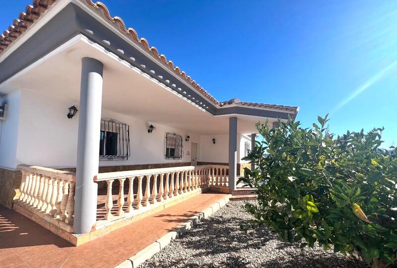 130-1475: Villa for Sale in Arboleas, Almería