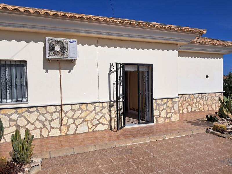 130-1477: Villa for Sale in Arboleas, Almería