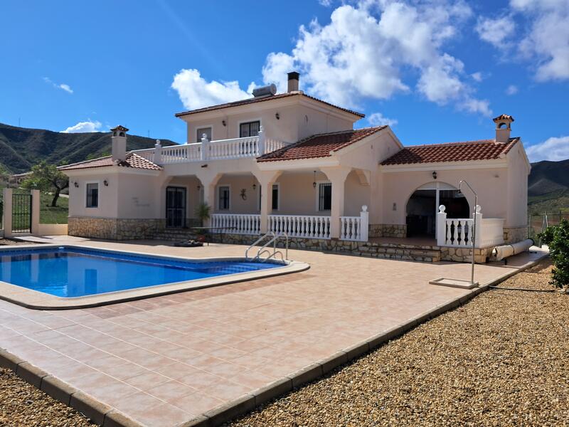 130-1480: 3 Bedroom Villa for Sale